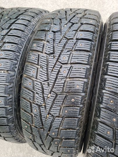 Roadstone Winguard WinSpike 215/60 R16