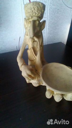 Пепельница-статуэтка старик с трубкой