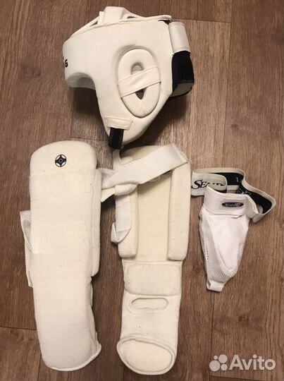 Комплект Кимоно для карате защита шлем 6-8 лет