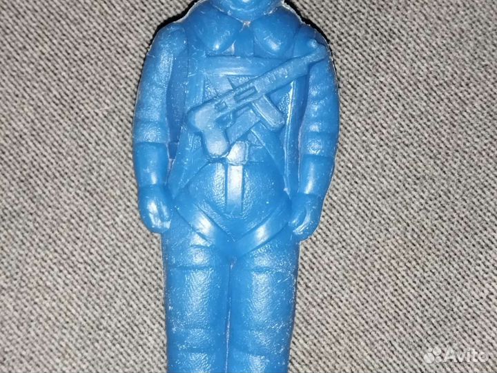 Солдатики СССР разных лет