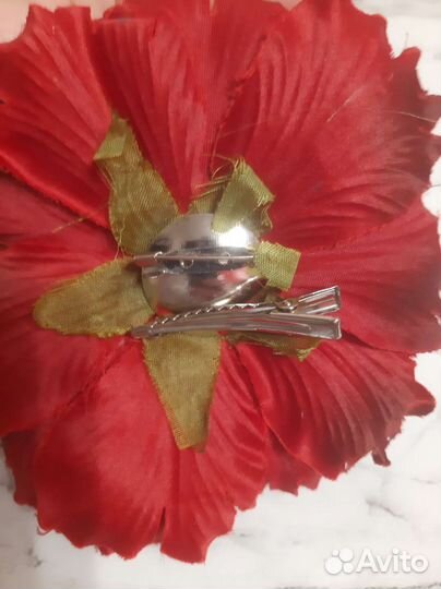 Заколка большая