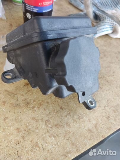 Бачок Гур Mercedes-Benz