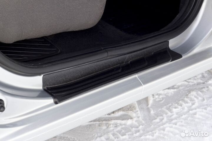 Накладки на пороги LADA Largus (12+) RA