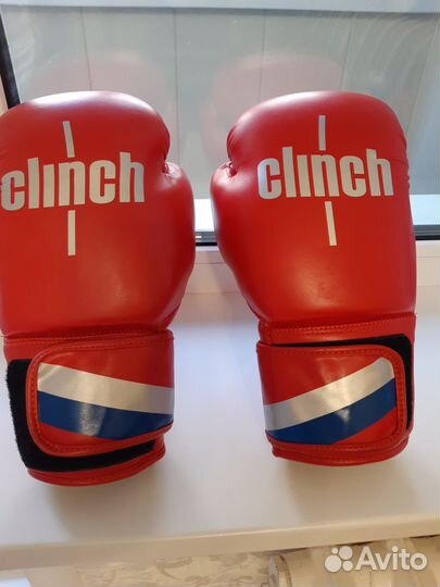 Боксерские перчатки 10 oz clinch