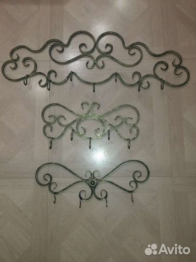 Вешалка из кованные элементов