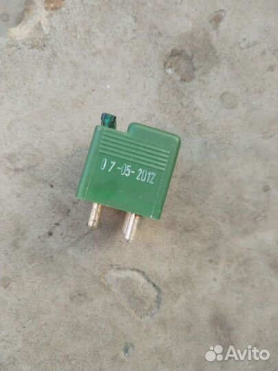 Реле топлевного насоса мерседес/Mercedes w202 c180