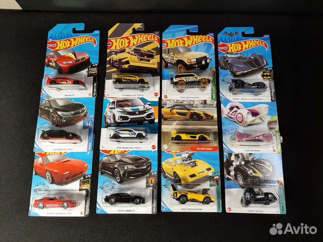 Машинки Хотвилз 1:64