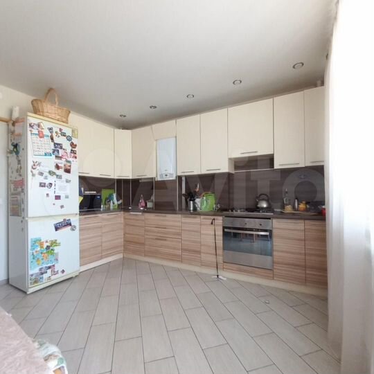 3-к. квартира, 78 м², 1/10 эт.