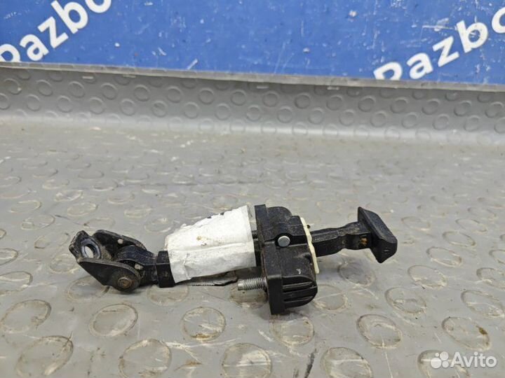 Ограничитель двери передний Renault Dokker