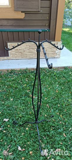 Вешалка напольная кованая