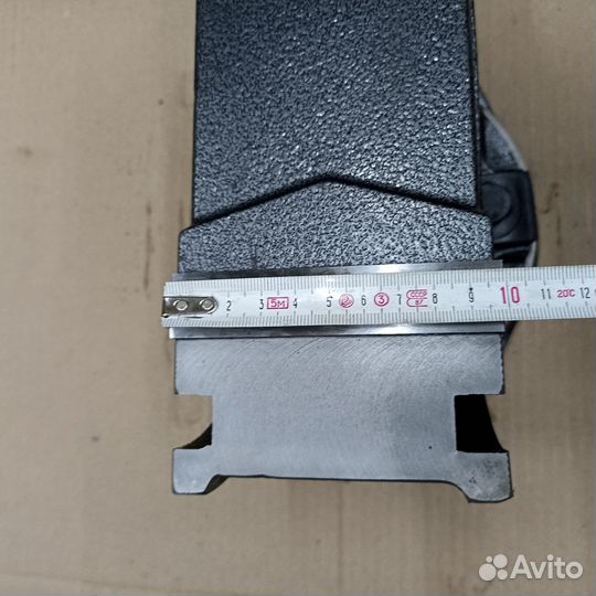 Тиски станочные глобусные 2-х осевые поворотные 10