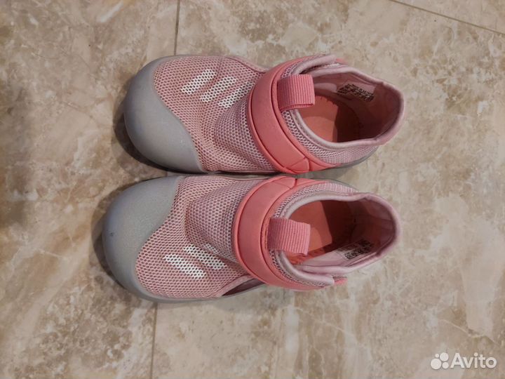 Продаю сандали adidas 2 пары
