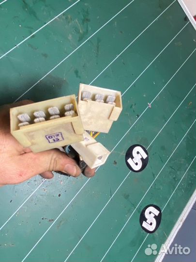 Подрулевой переключатель Ваз 2105