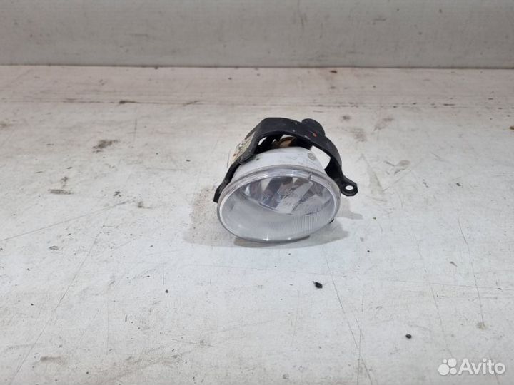 Фара противотуманная передняя левая Toyota Corolla