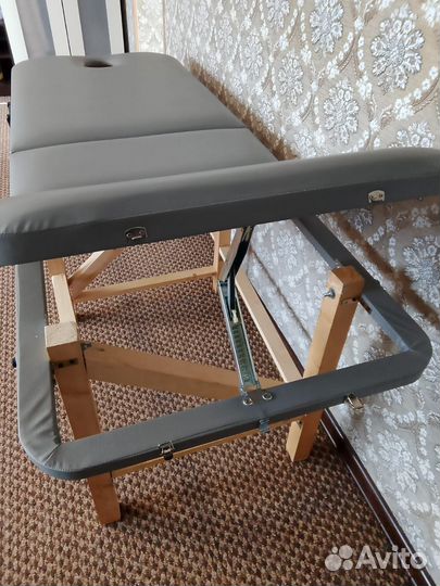 Массажный стол