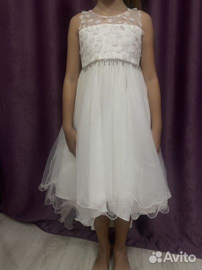 Платье белое