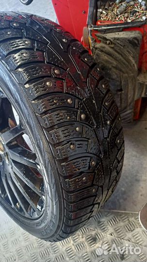 Nokian Tyres Hakkapeliitta 5 215/55 R17