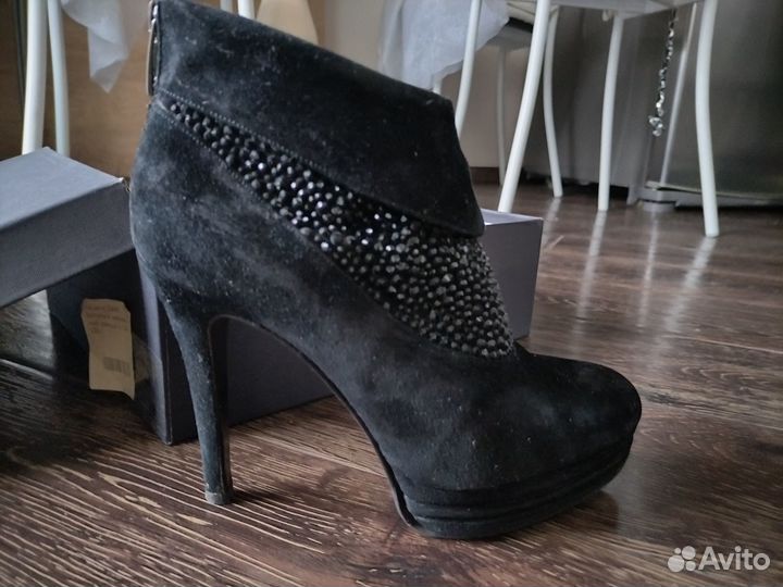 Ботинки натур замша женские