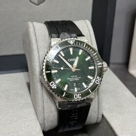 Oris Aquis Date Green 43.5mm