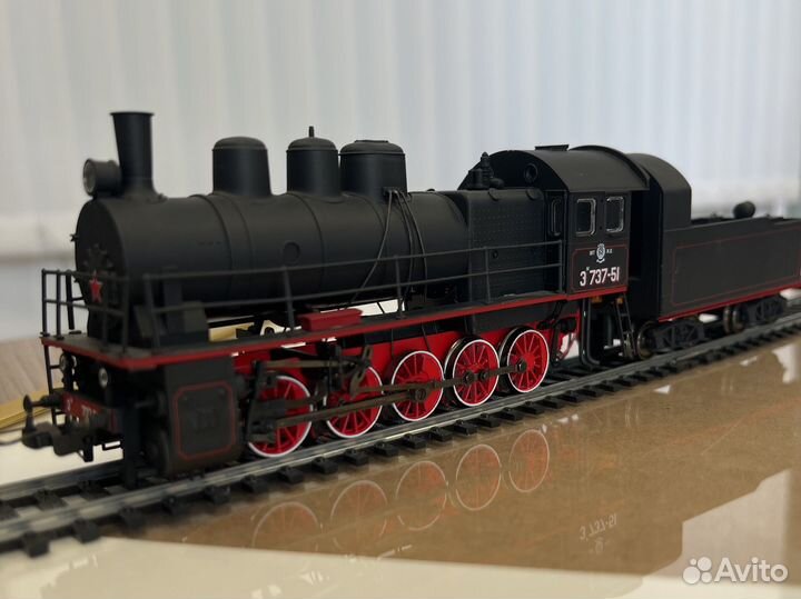 Паровоз Эм737-51 модель жд 1/87 но
