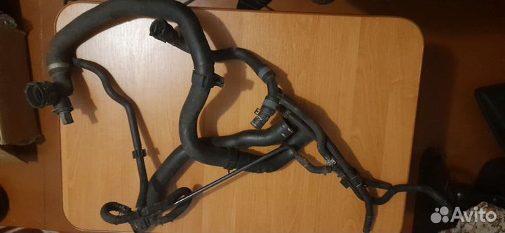 Патрубок радиатора VW Гольф 7