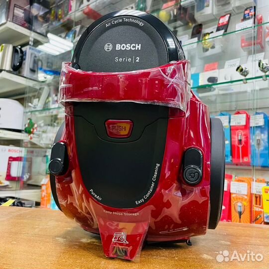 Пылесос с контейнером для пыли Bosch BGS05RD2