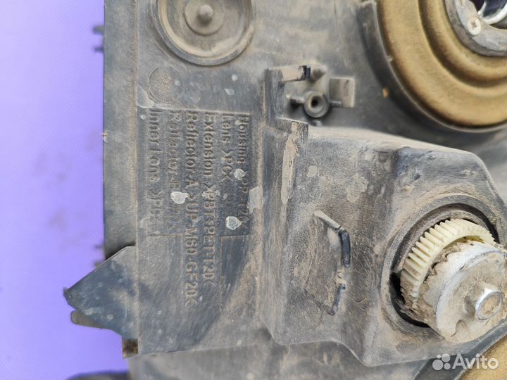 Фара правая Land Cruiser 100