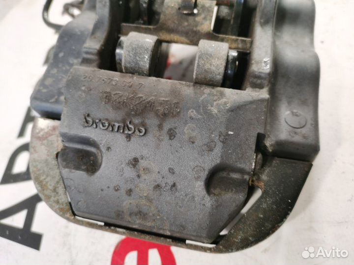 Суппорт тормозной задний левый Audi Q7 внедорожник