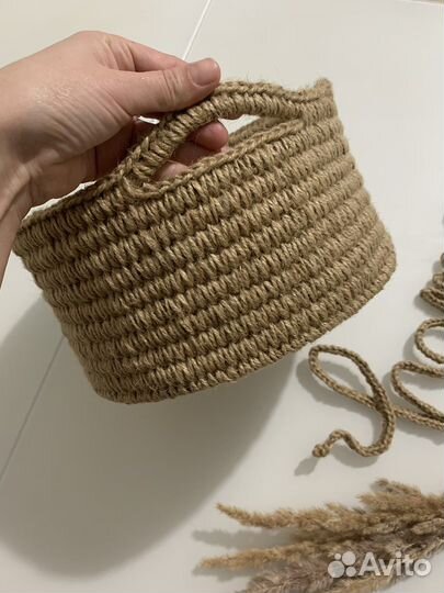 Корзинка из джута ручной работы