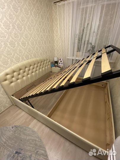 Кровать двухспальная 160 200 бу