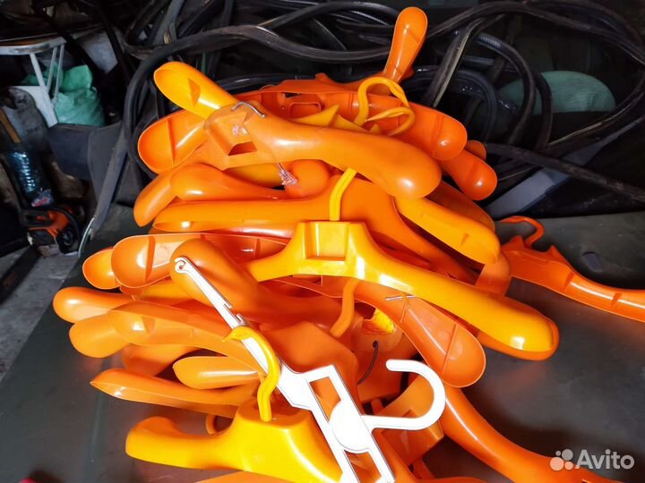 Вешалки плечики