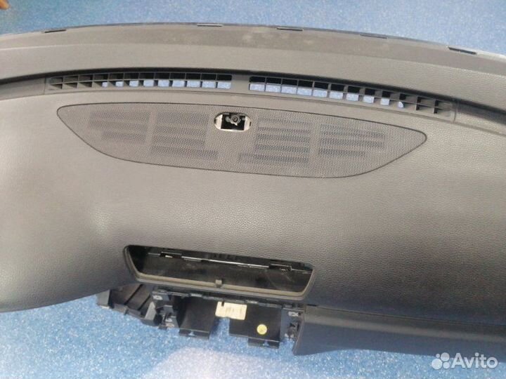 Панель приборов (торпедо ) Volkswagen Passat B6