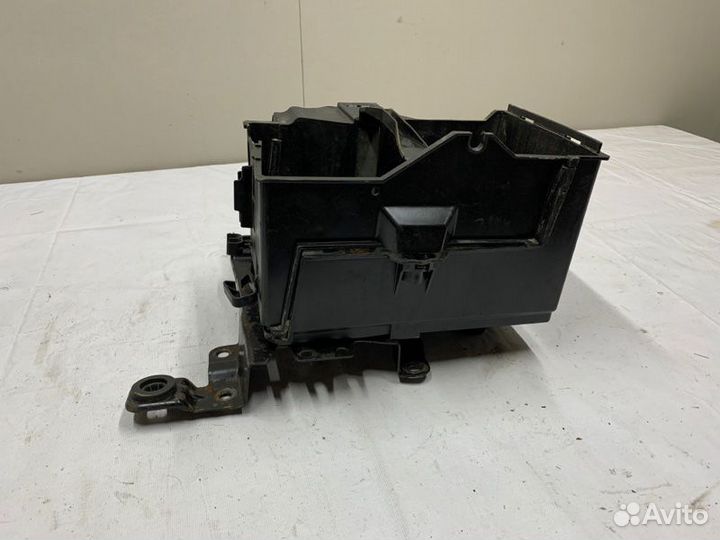 Площадка акб Ford Focus 2 hxdb 2007