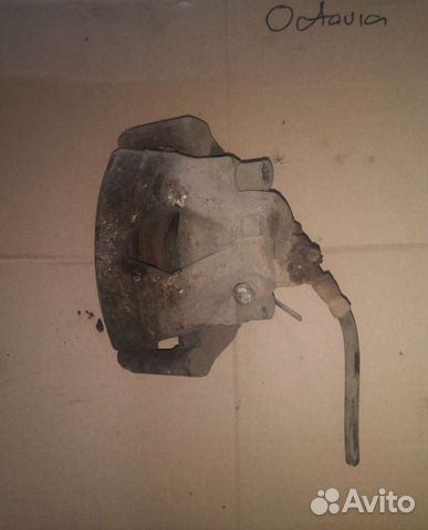 Суппорт передний правый Шкода Октавия тур