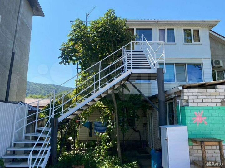 Комната 100 м², 3/3 эт.