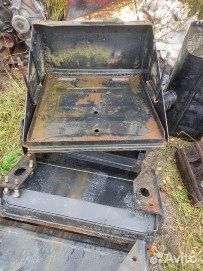 Аккумуляторный ящик камаз