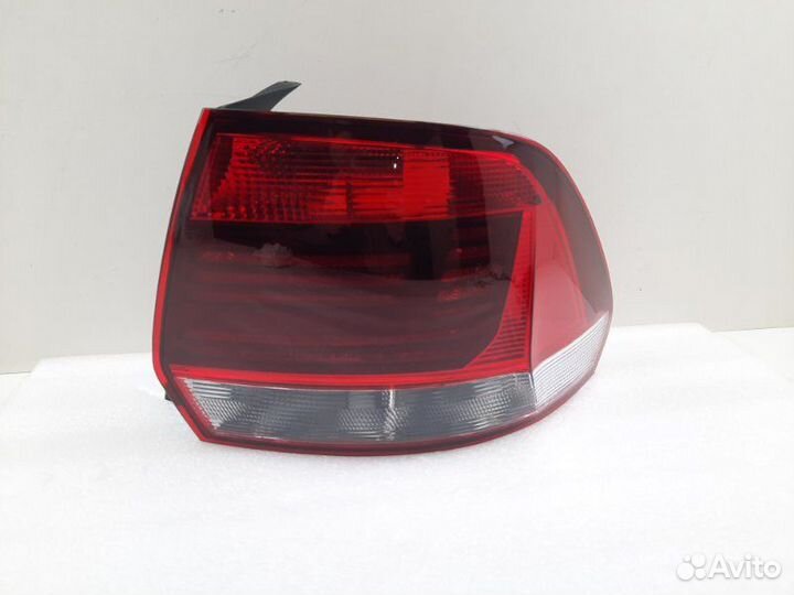 Фонарь правый Volkswagen Polo 5 2015-2020