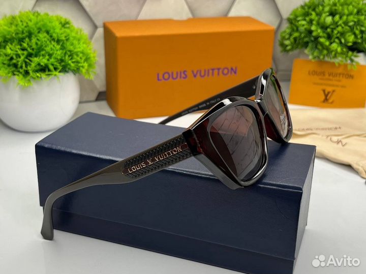 Солнцезащитные очки louis vuitton