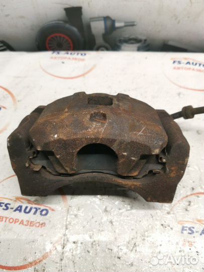 Суппорт тормозной передний левый Mitsubishi Asx