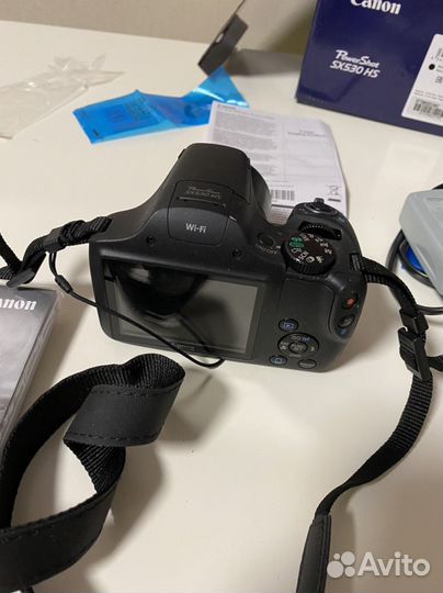 Компактный фотоаппарат