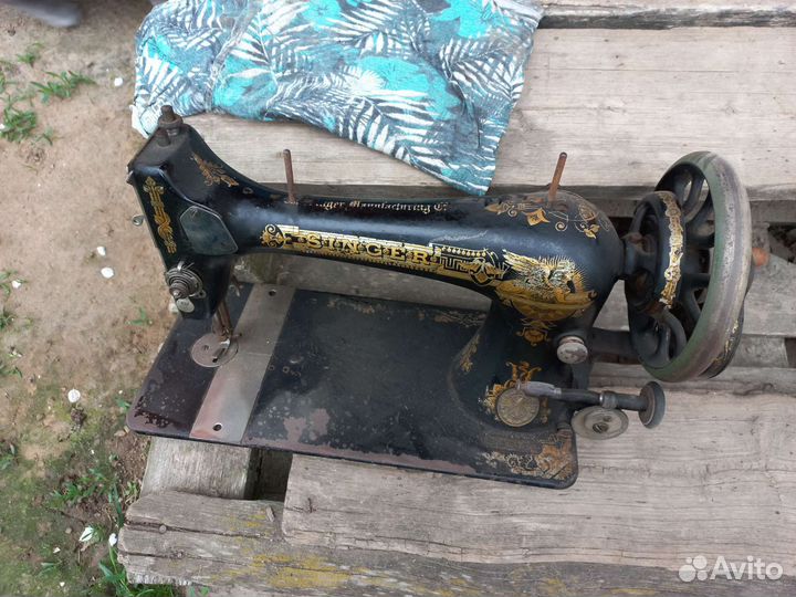 Швейная машинка зингер