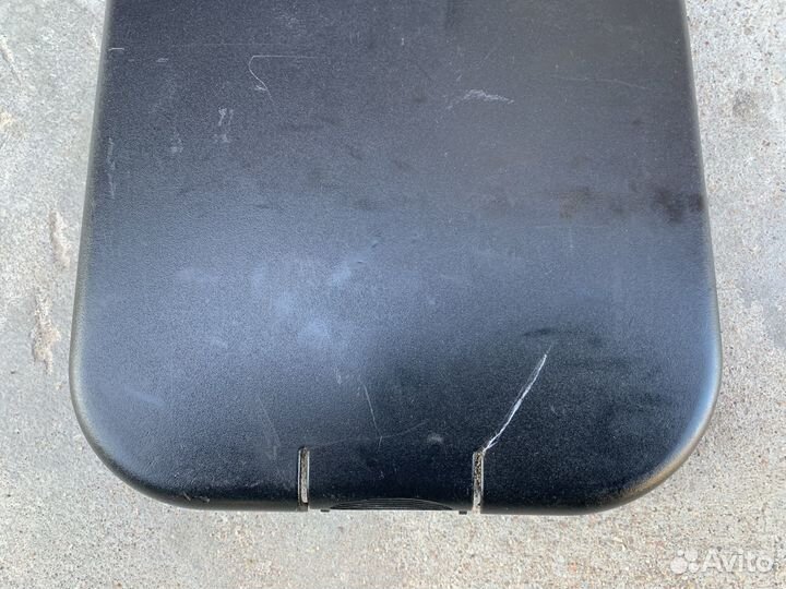 Крышка правого фонаря Ауди 80 Б4 седан