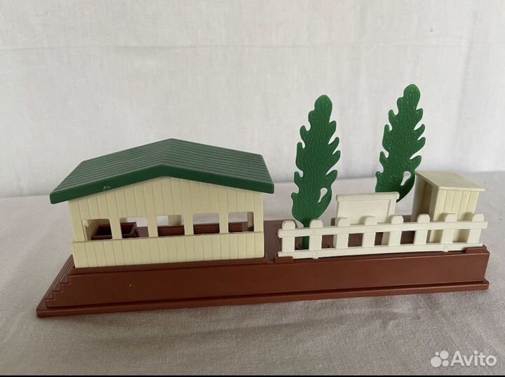 Tomy Станция для железной дороги