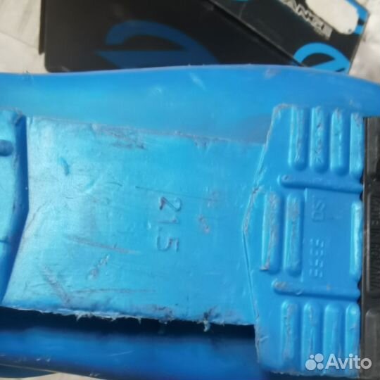 Горнолыжные ботинки Lange 21,5 Lange 22,5