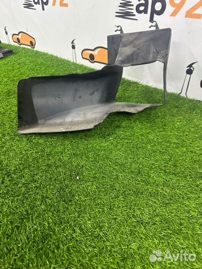 Воздуховод Audi A4 B7 2008