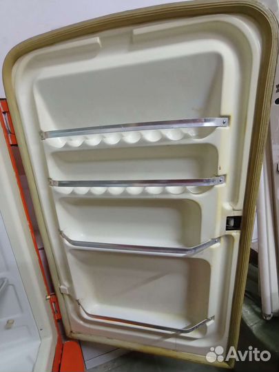 Холодильник советский 1965 года образца