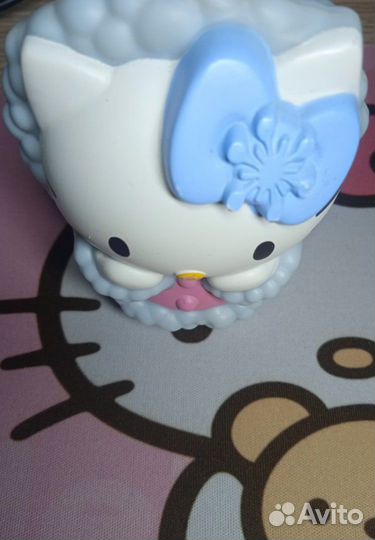 Hello Kitty фигурка