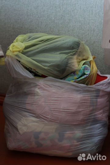 Дет вещи пакетом 4-6 брюки, кофты 3,водолазки,футб