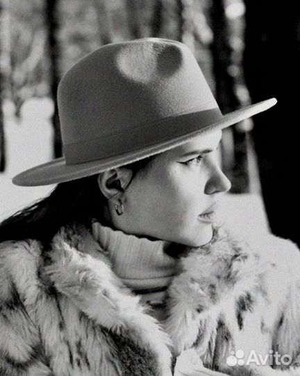 Шляпа фетровая женская бежевая