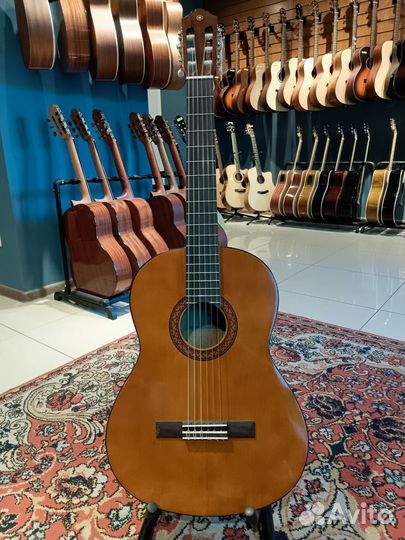 Классическая гитара Yamaha C40
